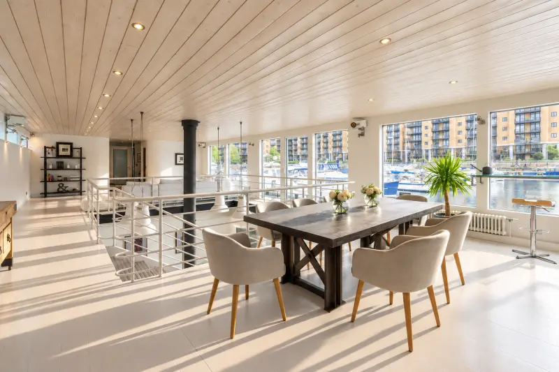 Britain's biggest houseboat in London Bridge